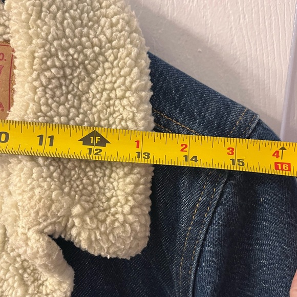 Levi Denim Trucker Jacket with Sherpa Lining (Women’s) - Picture 2 of 6